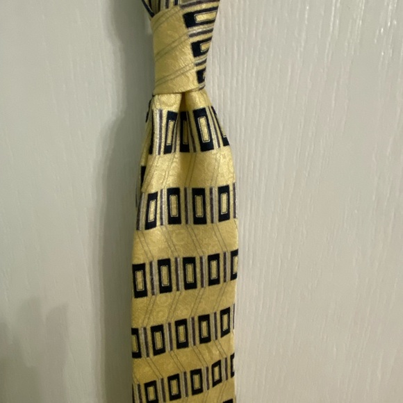 Stafford Men’s tie - Picture 3 of 4